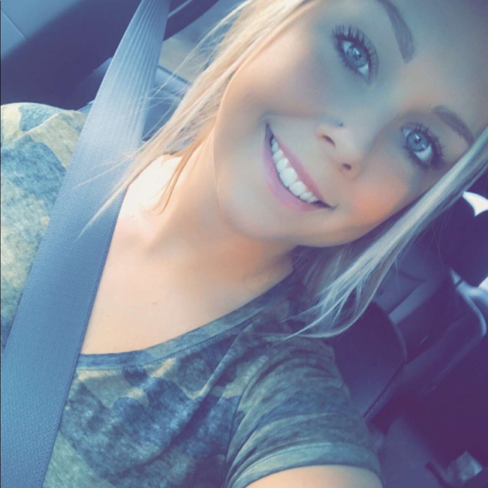 Meet your Posher, Amber